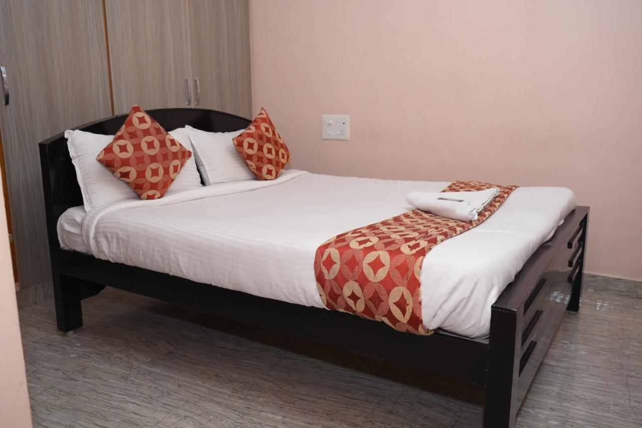 Alexa Home Stay Tirupati Eksteriør billede